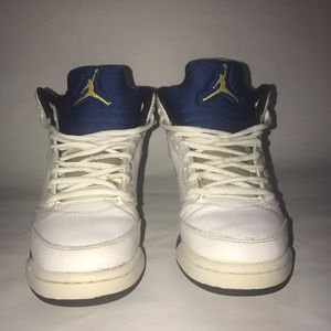 Jordan Laney 5 Size 7.5
